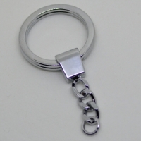 Schlüsselring SOLO DM 3 cm mit Kette und Ringöse für Charms/Karabineranhänger, ohne Anhänger